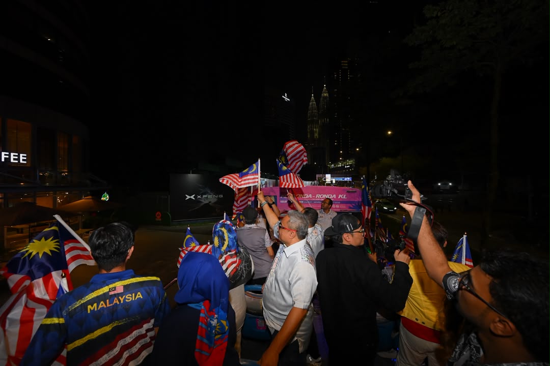 01cf7a5e-769e-401f-9568-15393c400cb2